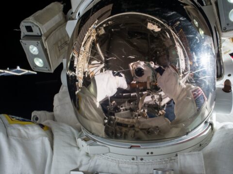 Scott Kelly retires from NASA